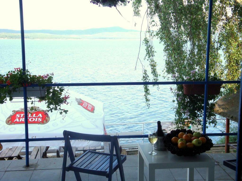Комплекс Белите Къщи Shtarkelovo Gnezdo Buitenkant foto