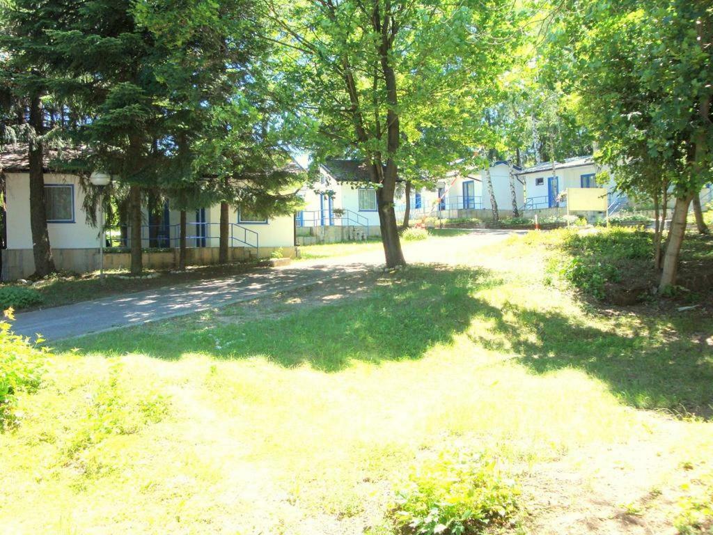 Комплекс Белите Къщи Shtarkelovo Gnezdo Buitenkant foto