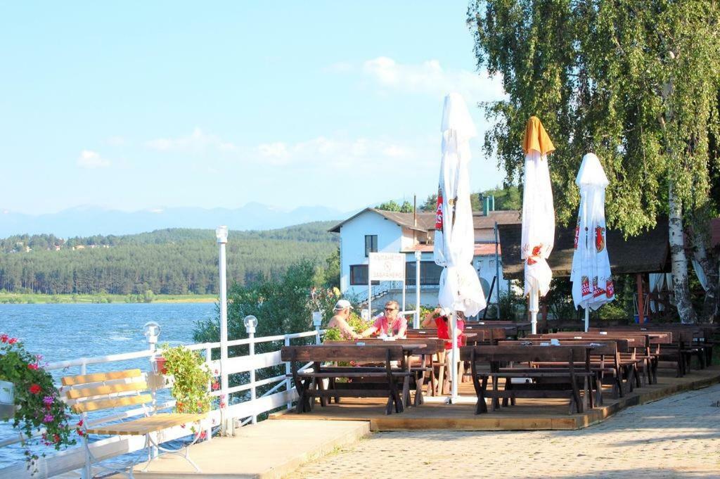 Комплекс Белите Къщи Shtarkelovo Gnezdo Buitenkant foto