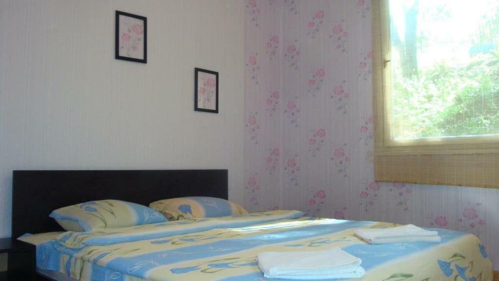 Комплекс Белите Къщи Shtarkelovo Gnezdo Buitenkant foto